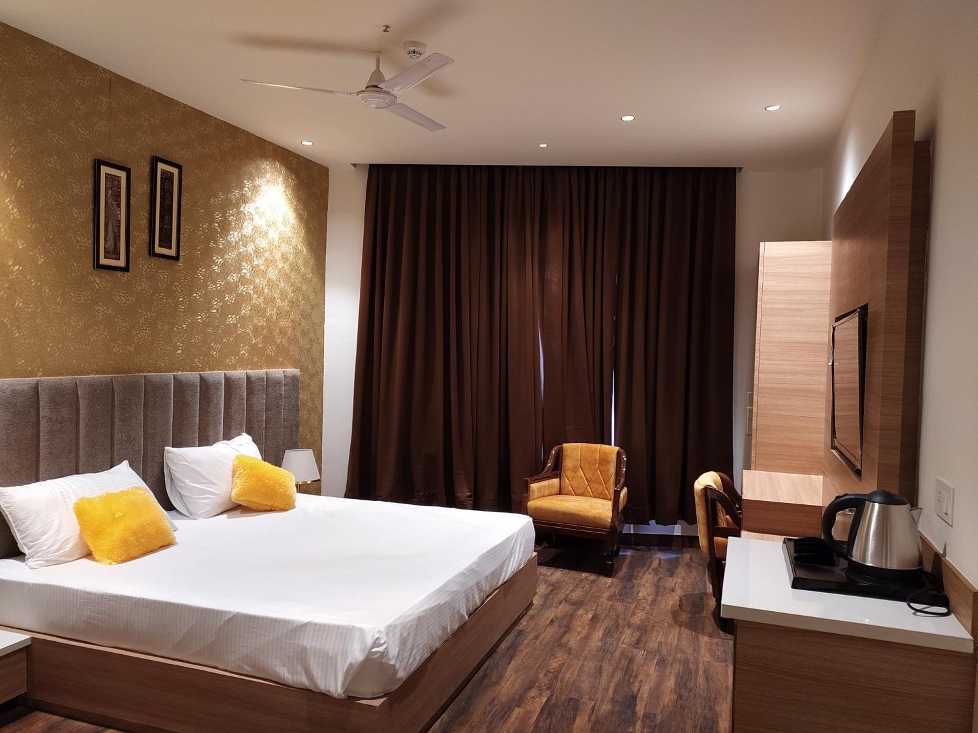 Hotel Treehouse London Street Amritsar Exterior foto